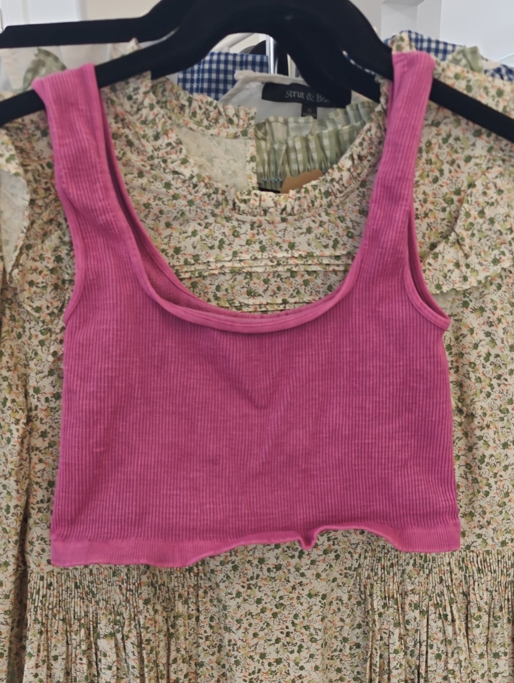 Women’s Ribbed Pink Crop Tank Top - Free People Movement || Size m/L